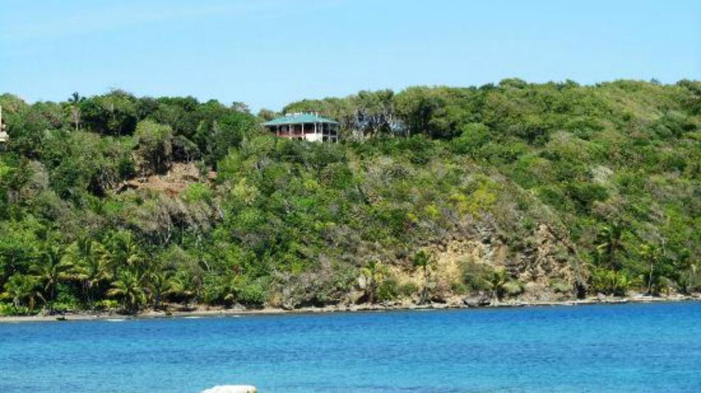 Calibishie Cove Hotel Exterior photo